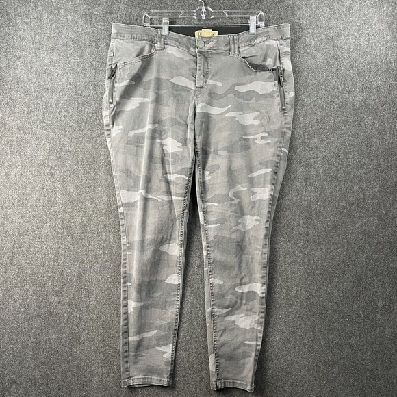 Democracy Pants - Democracy Women's "Ab" Technology Pants 18W Army Camo Ankle Length Skinny Jeans